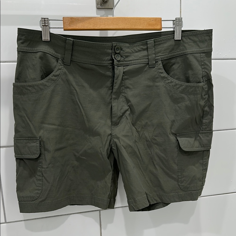 Eddie Bauer Summer Trail Cargo Shorts Olive Green